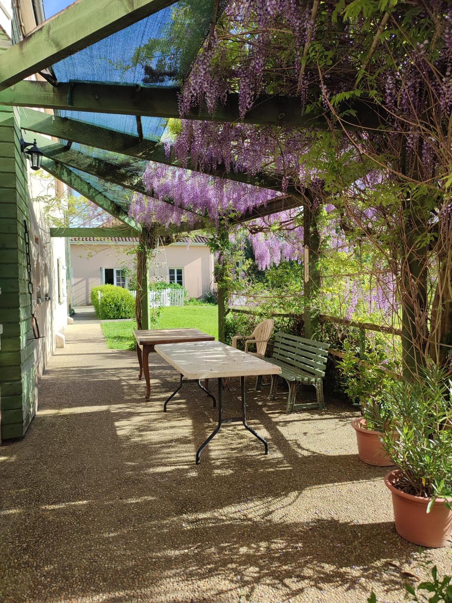 Bed and Breakfast De Couleurs Et D'Eau Fraiche Navarrenx Exterior foto